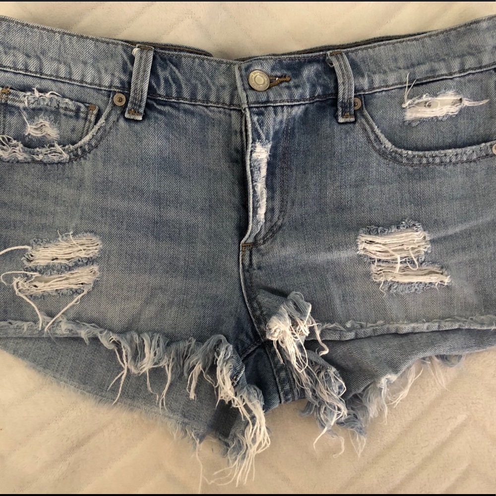 Low rise blue jean shorts